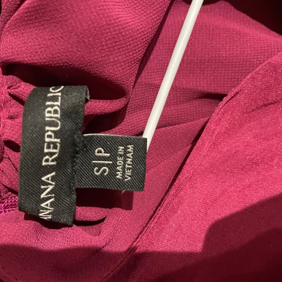 Banana Republic never worn blouse - Picture 3 of 3